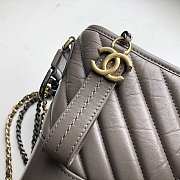 Chanel Small Gabrielle Chevron Hobo Bag Aged Calfskin Gray A91810 20x15x8cm - 6