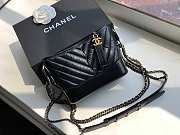 Chanel Small Gabrielle Chevron Hobo Bag Aged Calfskin Black A91810 20x15x8cm - 6
