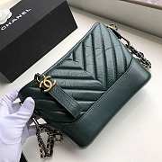 Chanel Small Gabrielle Chevron Hobo Bag Aged Calfskin Green A91810 20x15x8cm - 3