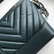 Chanel Small Gabrielle Chevron Hobo Bag Aged Calfskin Green A91810 20x15x8cm - 2