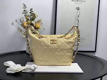 Chanel Hobo Bag Yellow AS2480 15x12.5x18cm