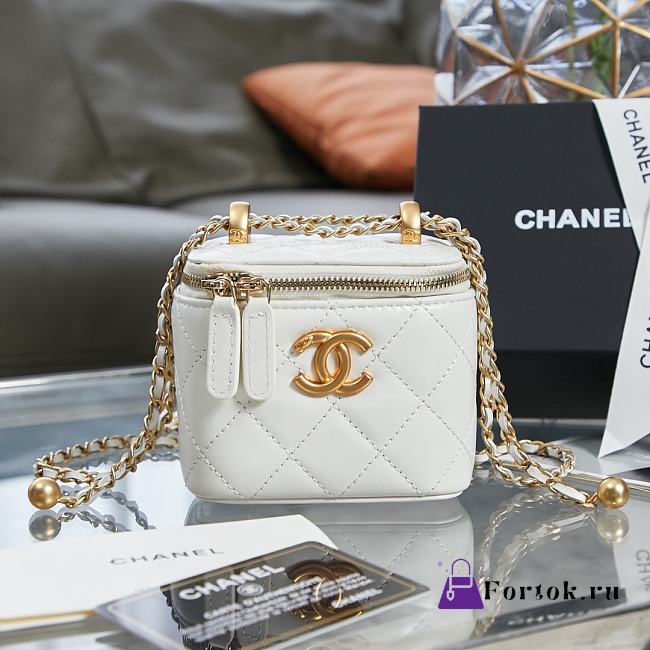 Chanel Small Vanity With Chain Gold-tone Metal White AP2292 8.5×11×7cm - 1