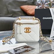 Chanel Small Vanity With Chain Gold-tone Metal White AP2292 8.5×11×7cm - 1