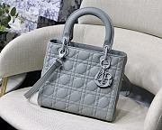 Dior Medium Lady Dior Bag Ultramatte Cannage Cloud Blue M0565 24cm - 1
