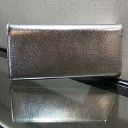 Ysl Large Belle De Jour Clutch Silver Metal 27x13x5cm - 5