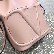 Valentino Vlogo Walk Bucket Bag Powder Pink 18x20.5x10cm - 3