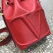 Valentino Vlogo Walk Bucket Bag Red 18x20.5x10cm - 2