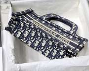 Dior Mini Book Tote Oblique Embroidery Blue S5475 23x17x7cm - 4