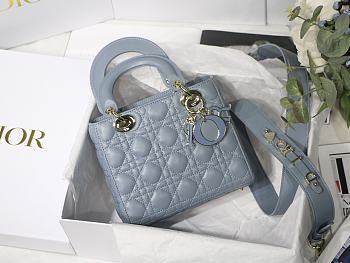 Dior Lady Dior My Aaccdior Bag Cannage Leather Sky Blue M0538 20x16.5x8cm