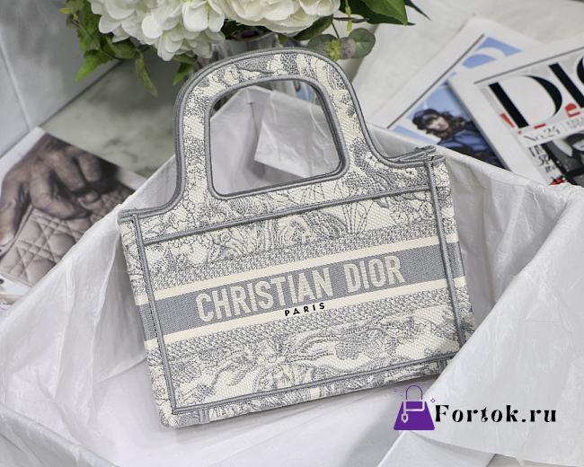 Dior Mini Book Tote Toile De Jouy Embroidery White S5475 23x17x7cm - 1