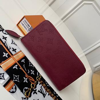 Louis Vuitton Zippy Wallet Mahina Leather Burgundy M61867 19cm 