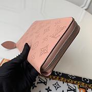 Louis Vuitton Zippy Wallet Mahina Leather Light Beige M61867 19cm  - 6