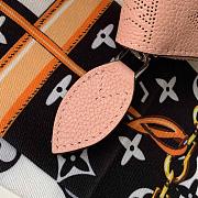 Louis Vuitton Zippy Wallet Mahina Leather Light Beige M61867 19cm  - 2