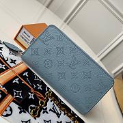 Louis Vuitton Zippy Wallet Mahina Leather Sky Blue M61867 19cm  - 1
