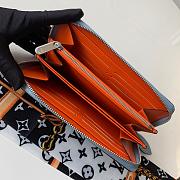 Louis Vuitton Zippy Wallet Mahina Leather Sky Blue M61867 19cm  - 4