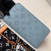 Louis Vuitton Zippy Wallet Mahina Leather Sky Blue M61867 19cm  - 3