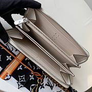 Louis Vuitton Zippy Wallet Mahina Leather White M80555 19cm  - 5