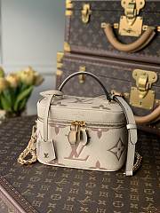 Louis Vuitton Vanity PM Monogram Leather Cream M45599 19x13x11cm   - 1