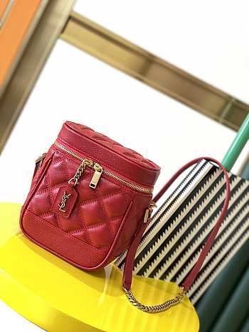 Ysl 80's Vanity Carré-Quilted Grained Leather Red 649779 14.5x16.5x9cm