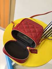 Ysl 80's Vanity Carré-Quilted Grained Leather Red 649779 14.5x16.5x9cm - 3