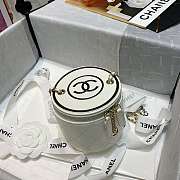 Chanel Small Vanity with Chain Leather Gold-Tone Metal White AP2193 9x10x10cm - 5