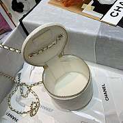 Chanel Small Vanity with Chain Leather Gold-Tone Metal White AP2193 9x10x10cm - 3