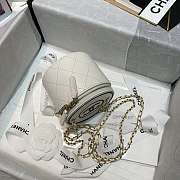 Chanel Small Vanity with Chain Leather Gold-Tone Metal White AP2193 9x10x10cm - 2