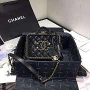 Chanel Small CC Filigree Chain Around Vanity Case Black AS1785 18x14x8cm - 1