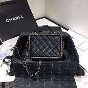 Chanel Small CC Filigree Chain Around Vanity Case Black AS1785 18x14x8cm - 3