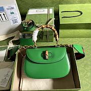 Gucci Small Top Handle Bag With Bamboo Green 675797 21x15x7cm - 1