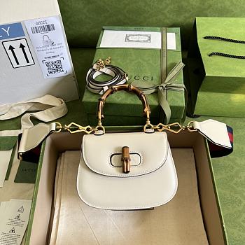 Gucci Mini Top Handle Bag With Bamboo Leather White 686864 17x12x7.5cm