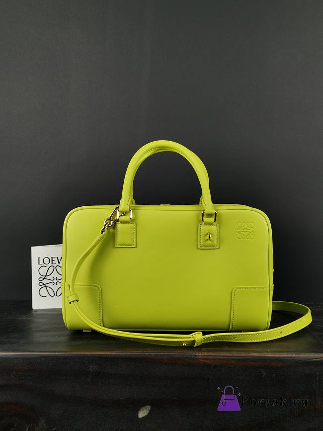 Loewe Medium Amazona 28 Bag Green A039N08X01 28x18x11cm - 1