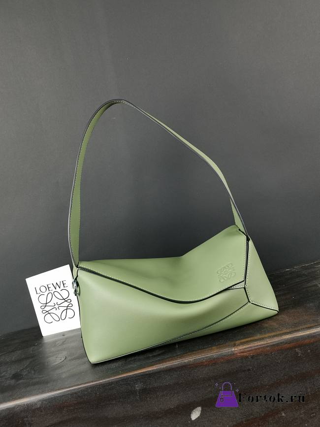 Loewe Puzzle Hobo Bag Avocado Green A510J67X01 28.7x10.7x5.5cm - 1