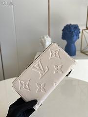 Louis Vuitton Zippy Wallet Monogram Crafted Light Cream M80685 19.5x10.5x2.5cm  - 3