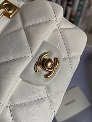 Chanel Handle Flap Card Holder With Chain White AP2271 11x10x3cm - 3