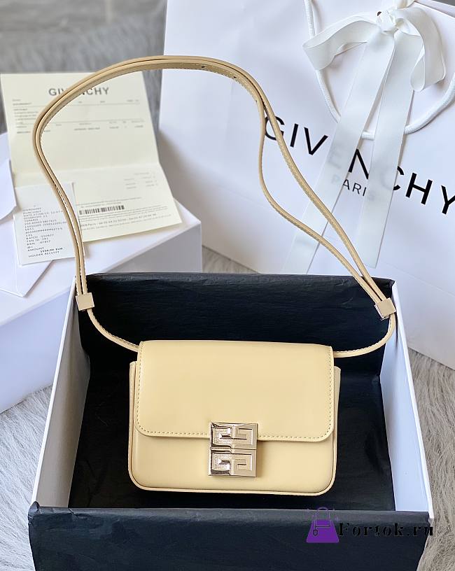 Givenchy Small 4G Box Bag In Leather Cream 16x12x6cm - 1