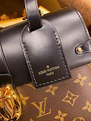 Louis Vuitton One Handle Monogram Canvas M43125 25x19x10cm - 4
