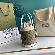 Gucci Small Horsebit 1955 Bucket Bag GG Canvas White 637115 14x16x14cm - 5