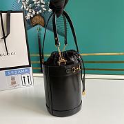 Gucci Small Horsebit 1955 Bucket Bag Leather Black 637115 14x16x14cm - 5