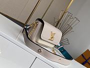 Louis Vuitton Lockme Tender Beige M58554 19x13x8cm - 6