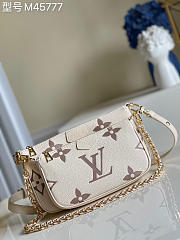 Louis Vuitton Multi Pochette Accessoires Monogram Leather White M45777 24x13.5x4cm  - 1