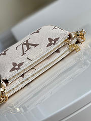 Louis Vuitton Multi Pochette Accessoires Monogram Leather White M45777 24x13.5x4cm  - 4