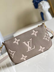 Louis Vuitton Multi Pochette Accessoires Monogram Leather Beige M45777 24x13.5x4cm  - 2