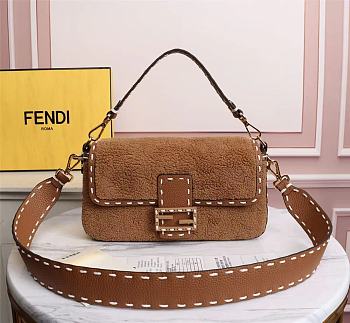 Fendi Baguette Fur Brown 8BR600AH96 27×6×15cm