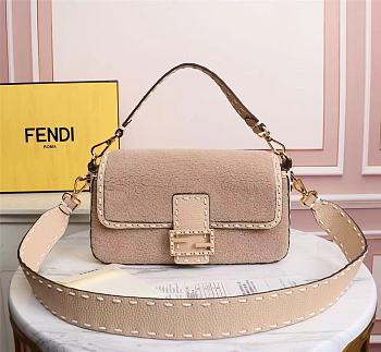 Fendi Baguette Fur Light Beige 8BR600AH96 27×6×15cm