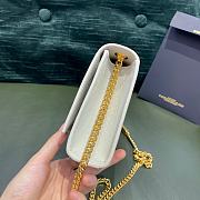Ysl Small Kate Chain Bag In Grained Leather Gold-tone Metal White 469390 20x12.5x5cm - 3