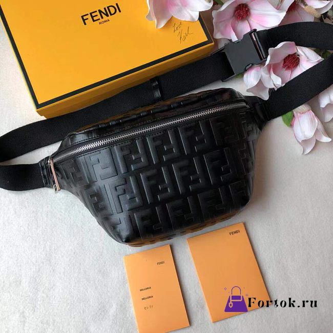 Fendi Belt Bag FF Logo Leather Black 30x17x8cm - 1