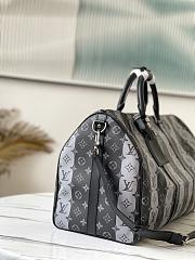 Louis Vuitton Keepall Bandoulière 50 Silver/Black M45392 50x29x22cm - 4