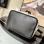 Louis Vuitton Neonoe BB Monogram Cream/Black M46023 26x26x17.5cm - 6