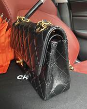 Chanel Small Classic Handbag In Leather Gold-tone Metal A01113 23x14.5x6cm - 4
